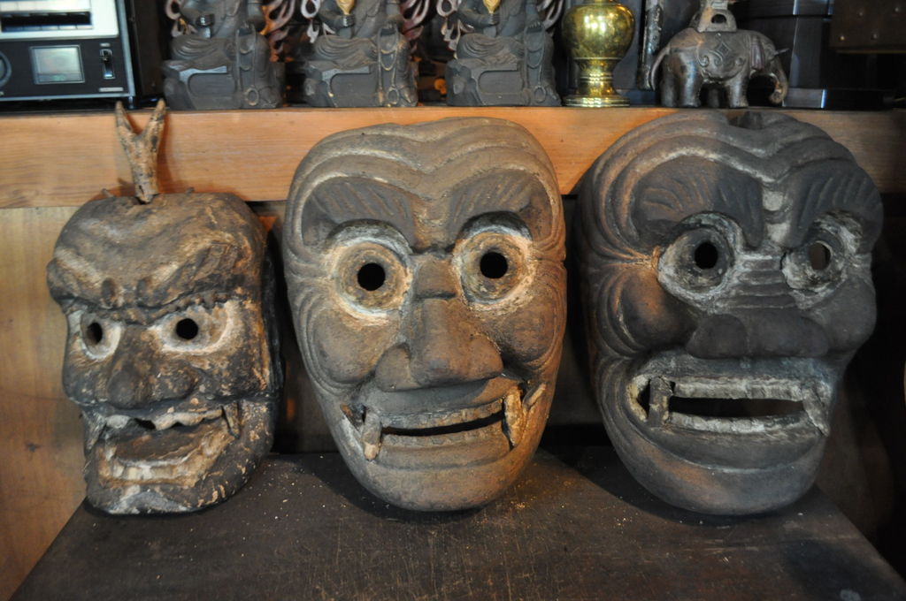 Masques de démon du temple Mudoji